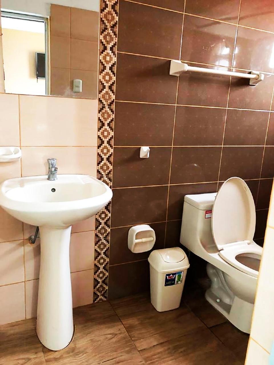 Hospedaje Luna Llena San Vicente de Canete Ngoại thất bức ảnh