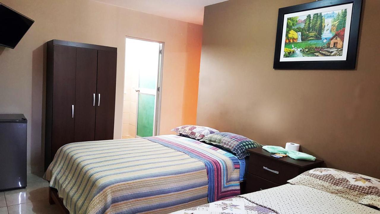 Hospedaje Luna Llena San Vicente de Canete Ngoại thất bức ảnh