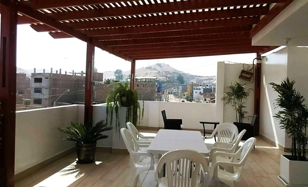 Hospedaje Luna Llena San Vicente de Canete Ngoại thất bức ảnh